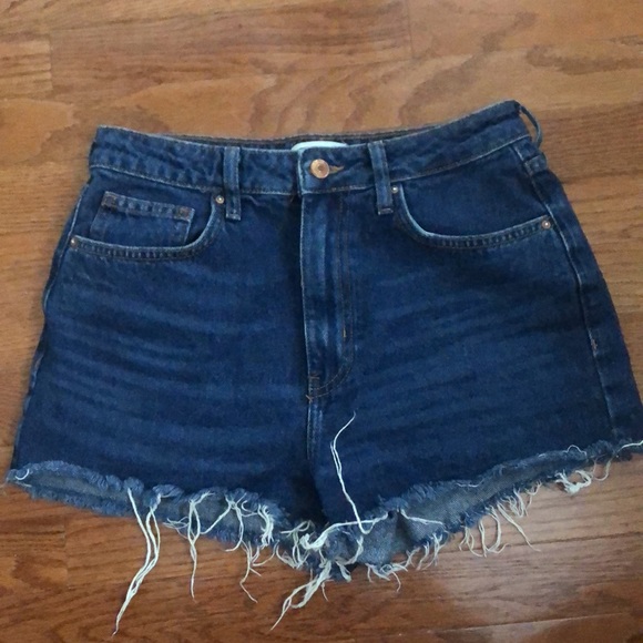High Rise Dark Wash Forever 21 Frayed Shorts - Picture 1 of 6